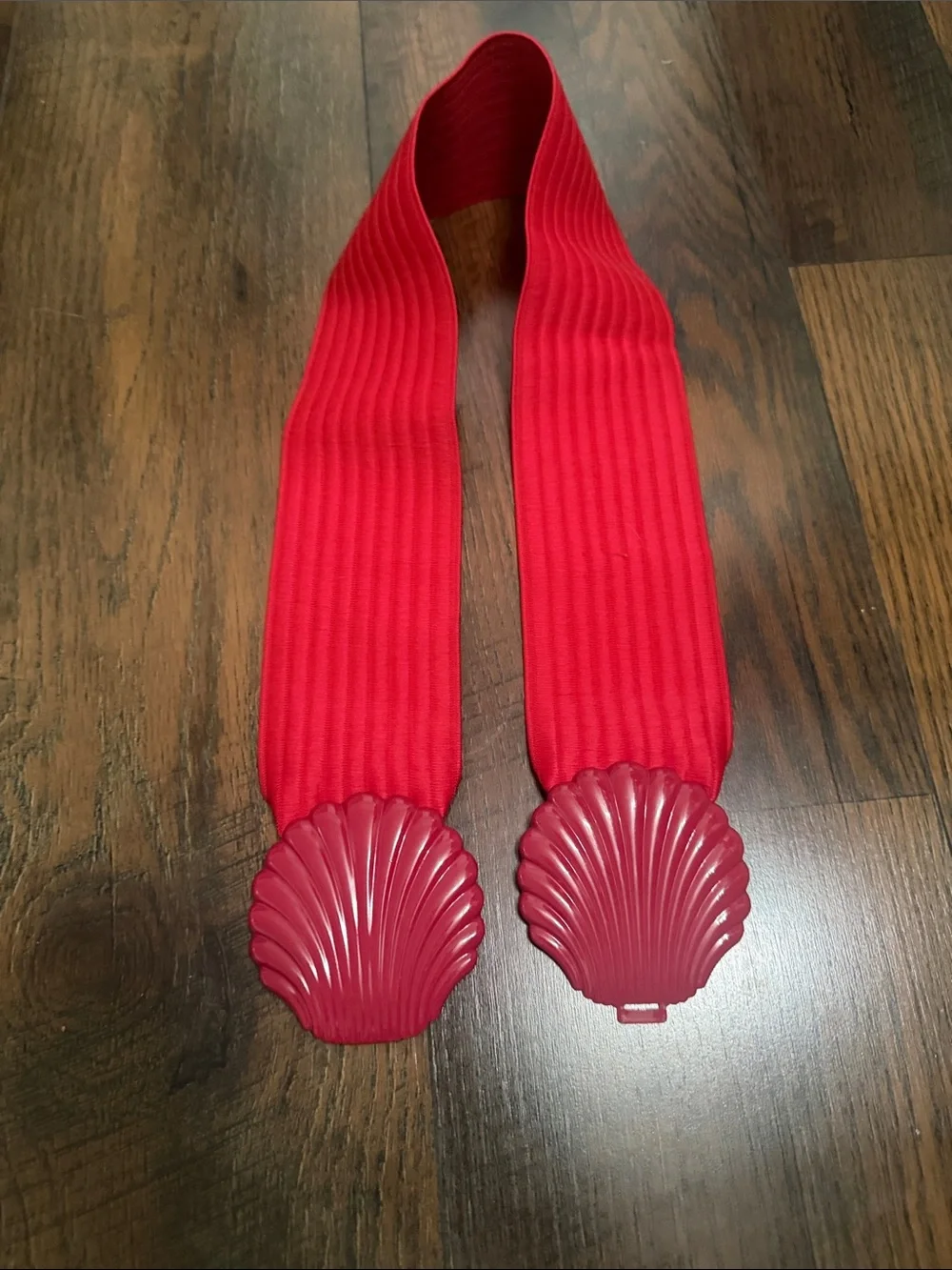 Vintage Red Shell-Accent Elastic Waist Belt